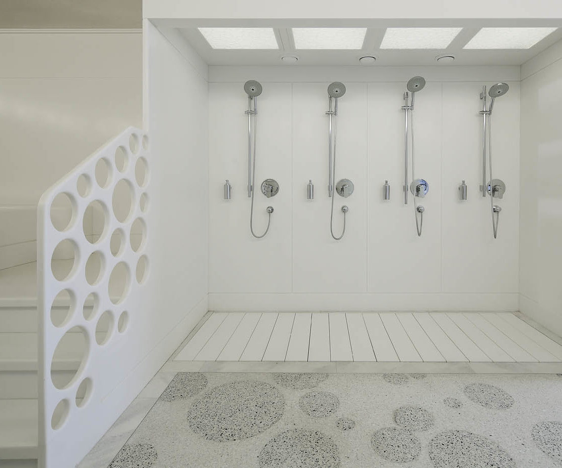 Duschraum Mikvah Moskau (RUS) - STARON Aspen Glacier AG612 - polydecor Duschraum mit Verkleidungen aus STARON Aspen Glacier